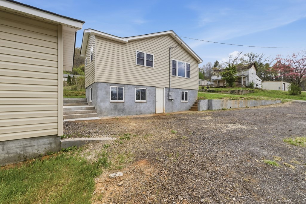 39 Justus Property Photo 25