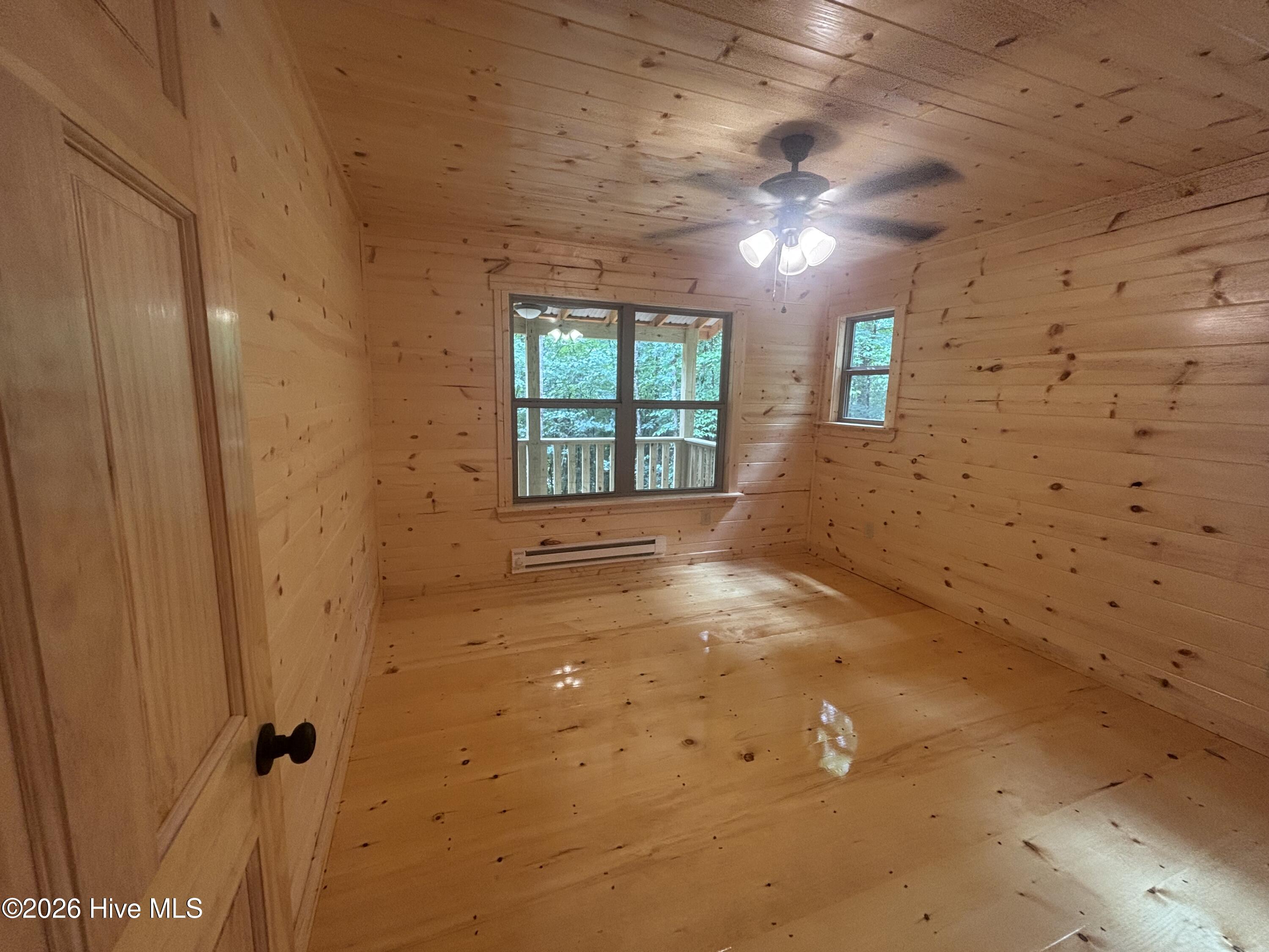 730 Whispering Ridge Drive Property Photo 7