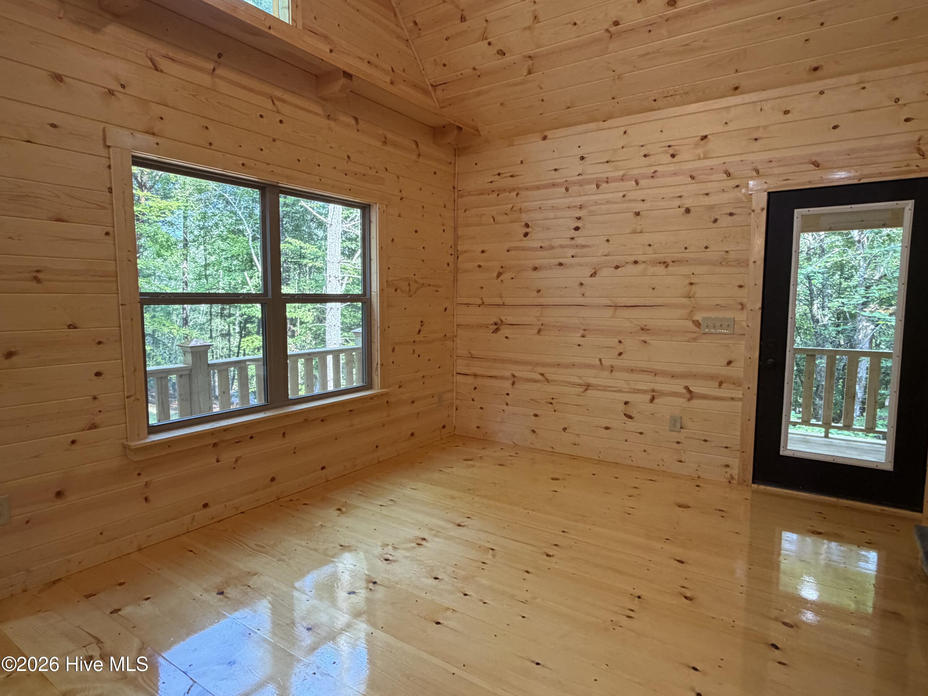 730 Whispering Ridge Drive Property Photo 11