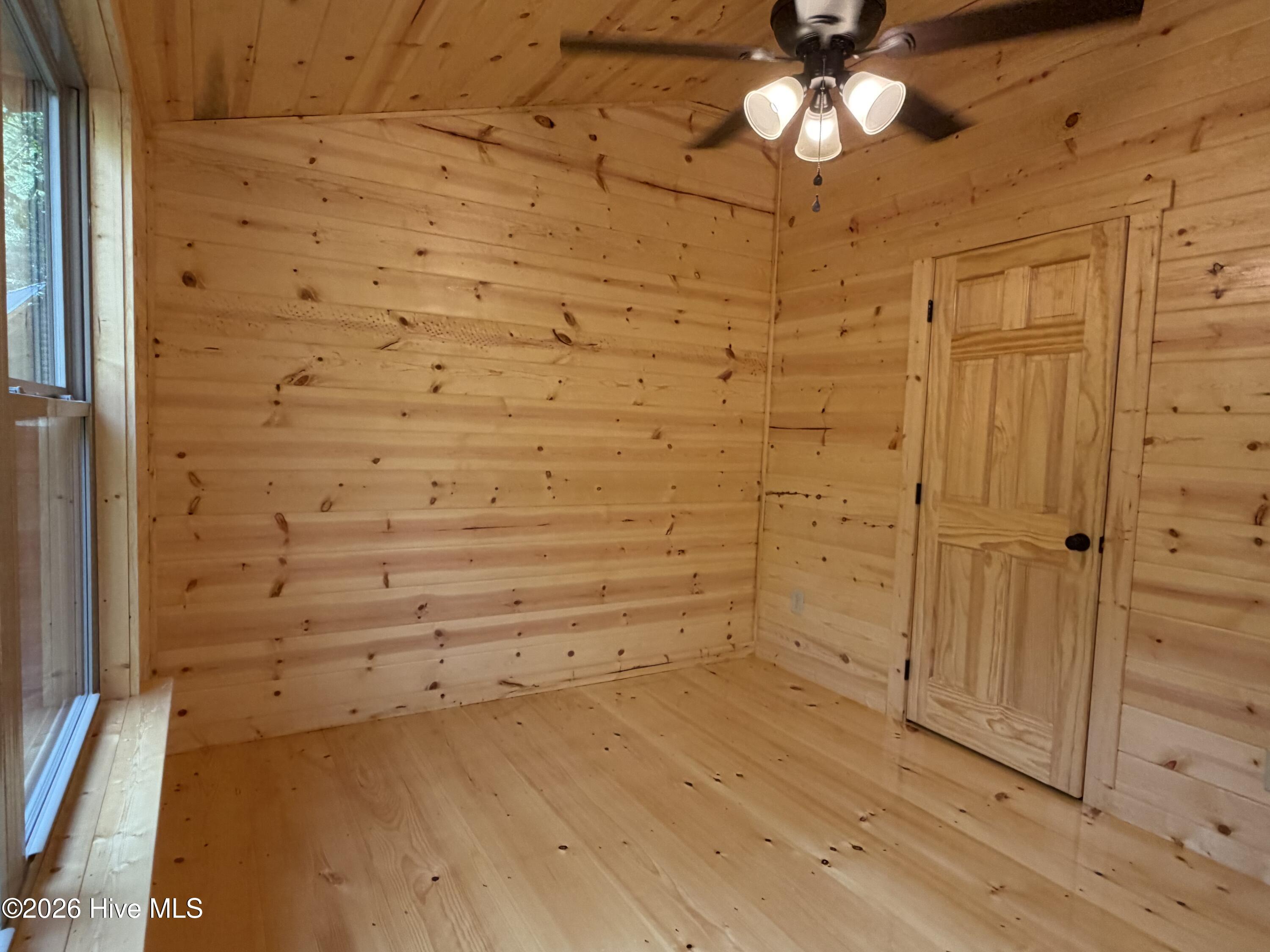 730 Whispering Ridge Drive Property Photo 19
