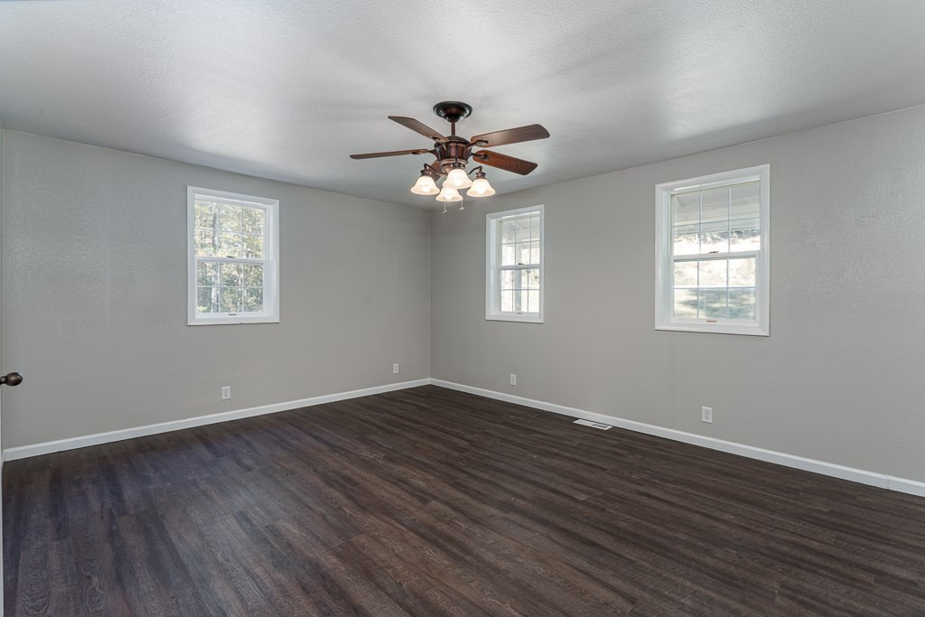 294 Sunnyside Lane Property Photo 6