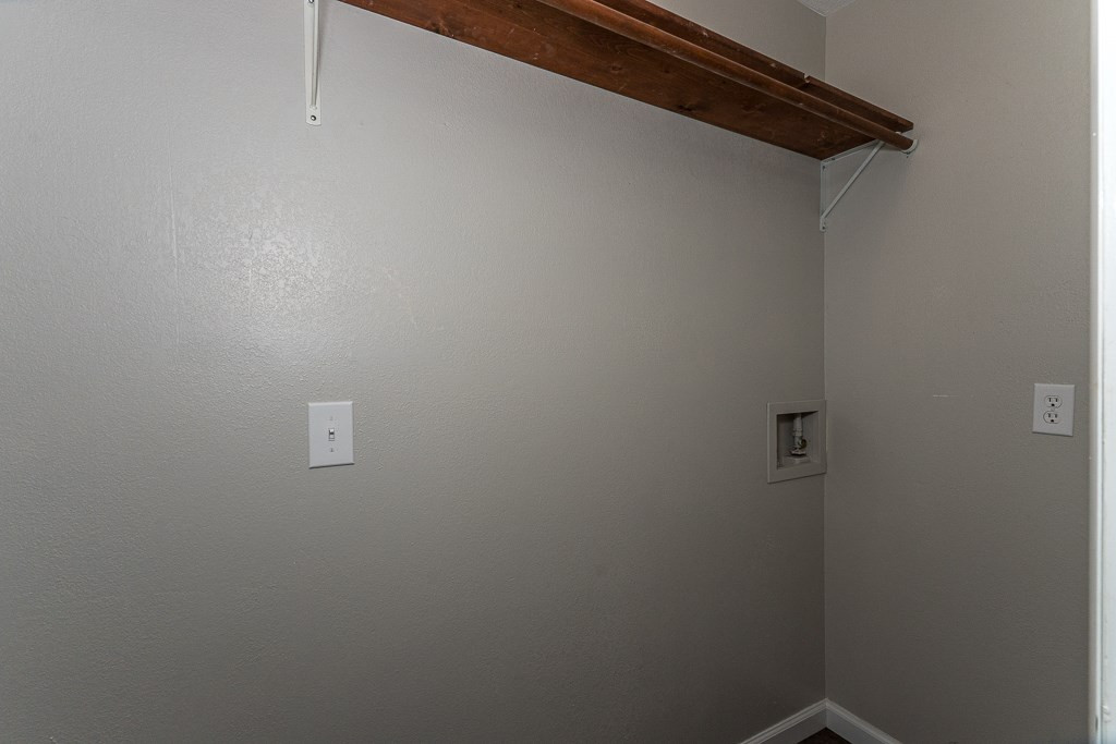 294 Sunnyside Lane Property Photo 10