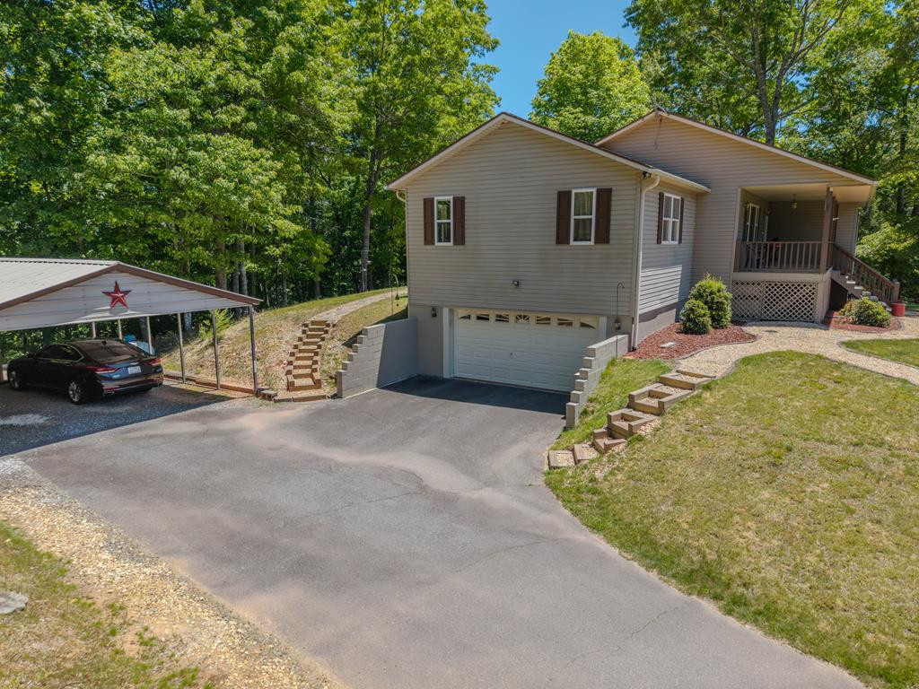 944 Wildcat Drive Property Photo 3