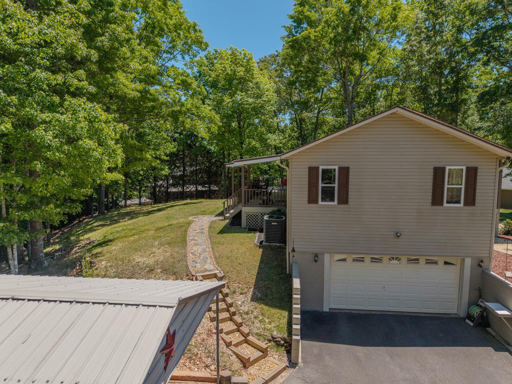 944 Wildcat Drive Property Photo 4