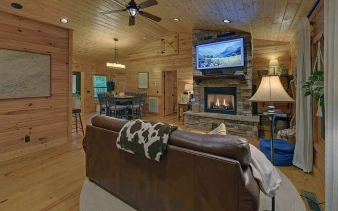 305 Junaluska Road 3 Lots Property Photo 9