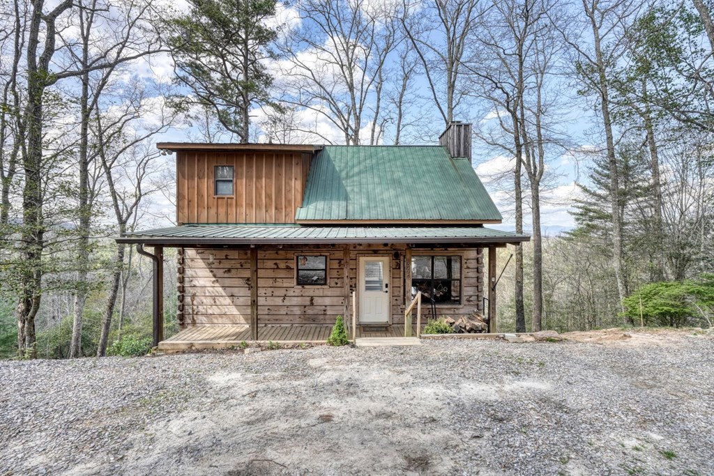 340 Mountain Top Drive Property Photo 4