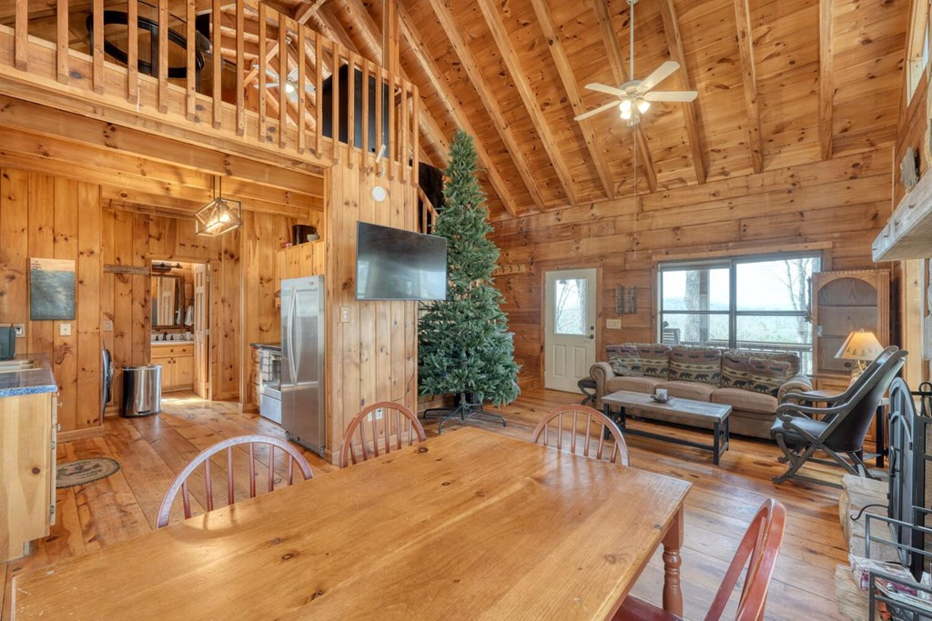 340 Mountain Top Drive Property Photo 10