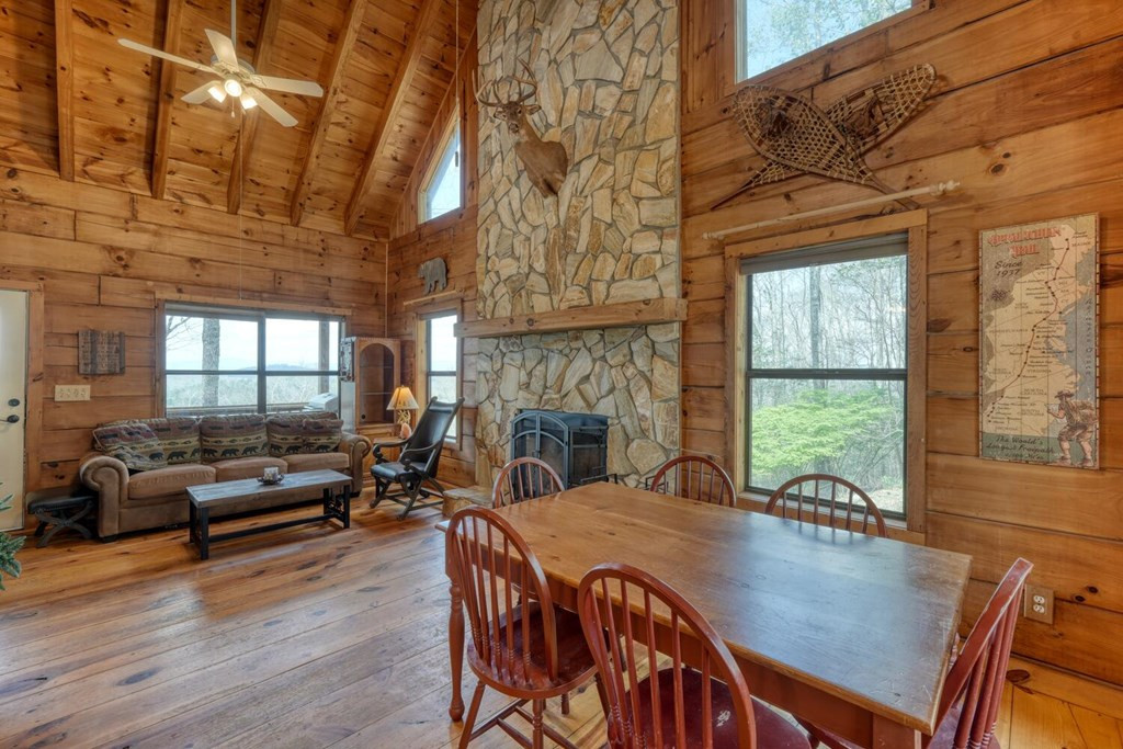 340 Mountain Top Drive Property Photo 11