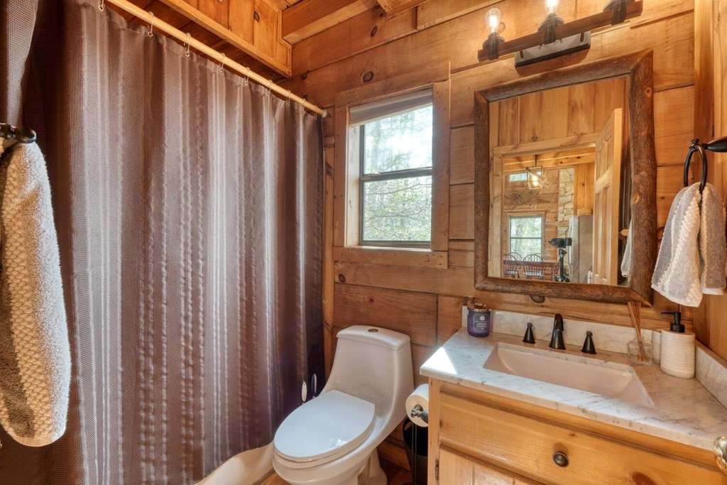 340 Mountain Top Drive Property Photo 18