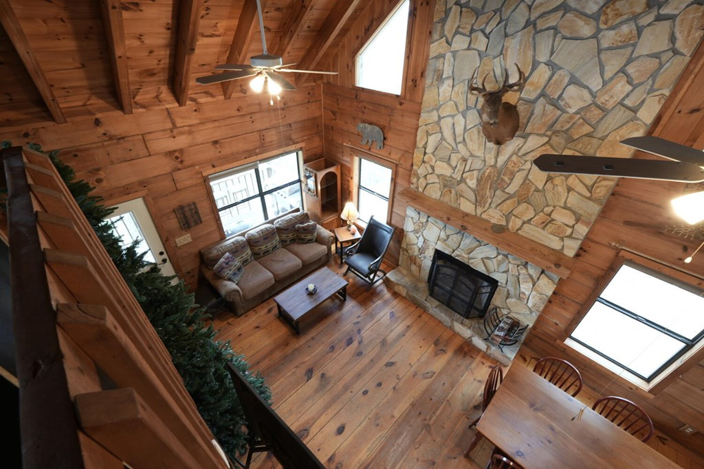340 Mountain Top Drive Property Photo 20