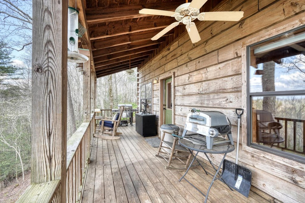 340 Mountain Top Drive Property Photo 28