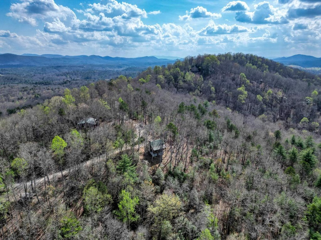340 Mountain Top Drive Property Photo 35