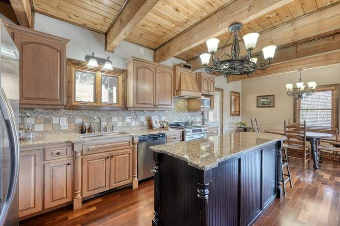 230 Smokin Ridge Property Photo 4
