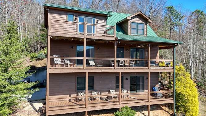 230 Smokin Ridge Property Photo 9