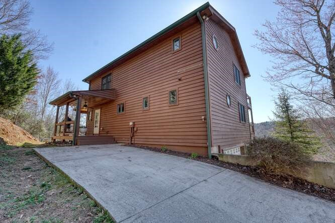 230 Smokin Ridge Property Photo 11