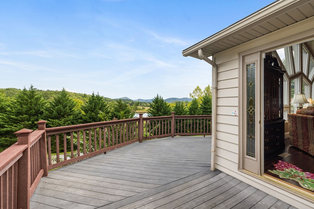 1396 Deerfield Road Property Photo 21