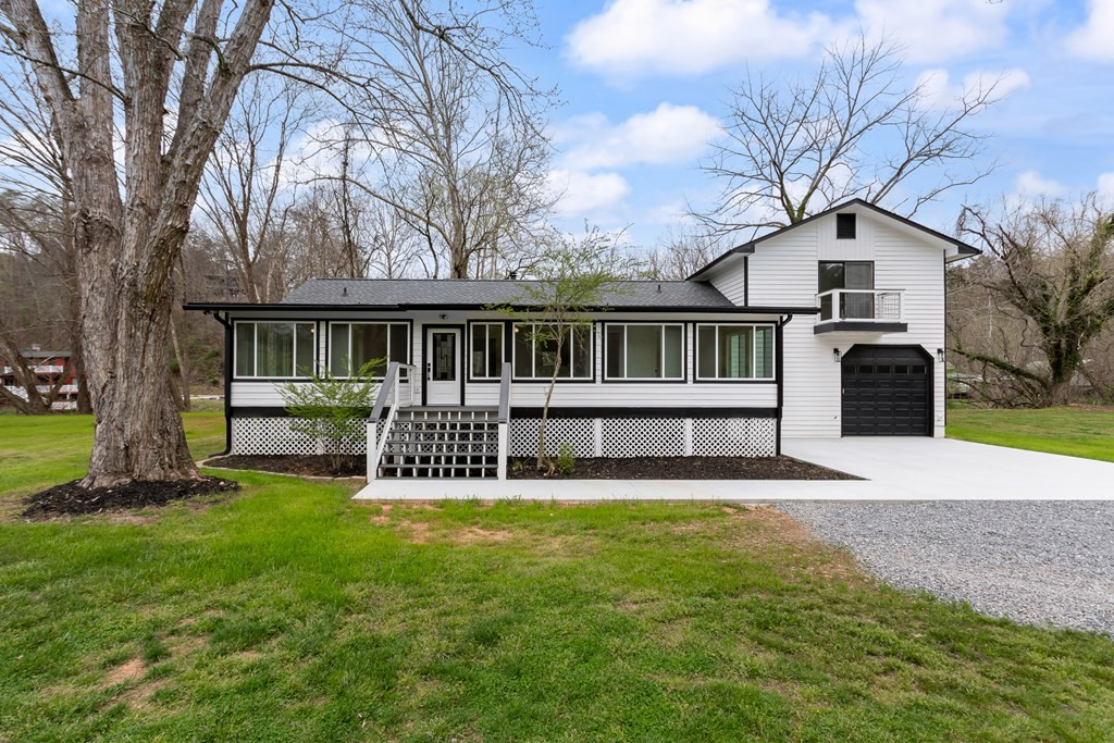 284 Smokeford Road Property Photo 8