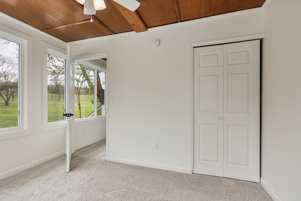 284 Smokeford Road Property Photo 22