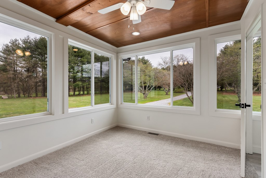284 Smokeford Road Property Photo 24