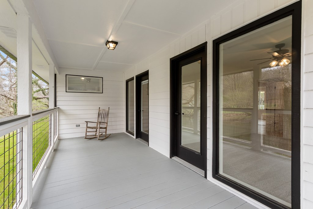 284 Smokeford Road Property Photo 49