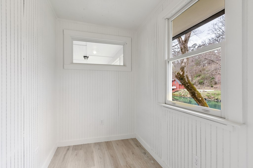 284 Smokeford Road Property Photo 60