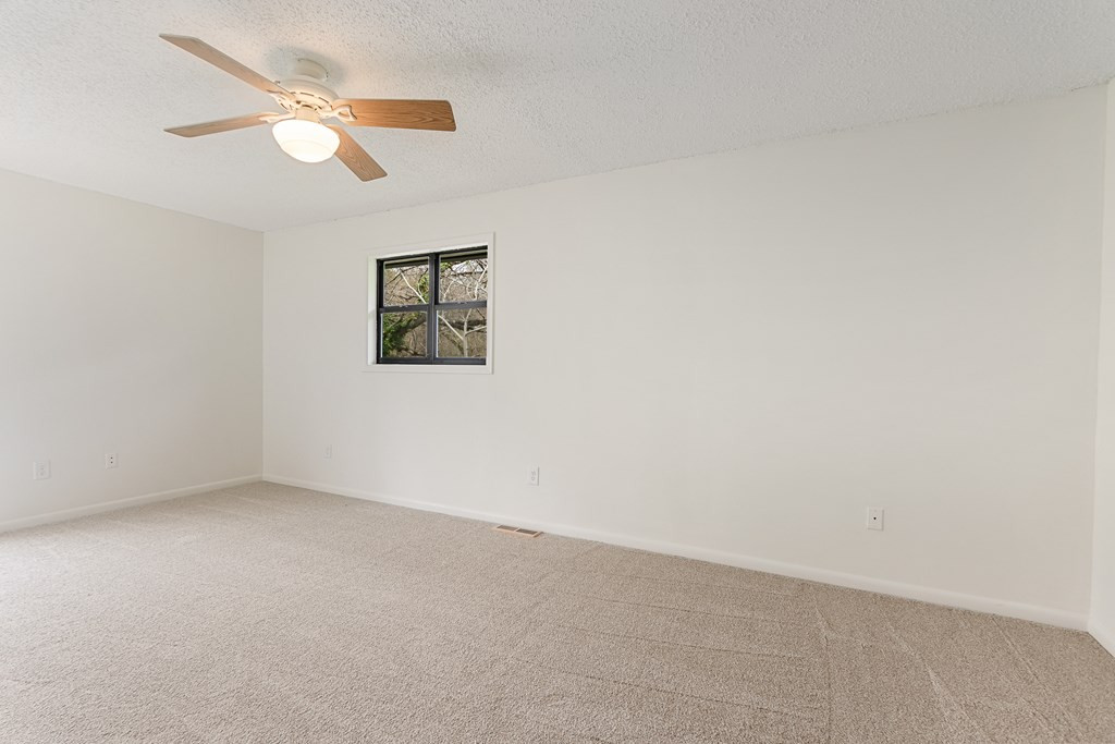 284 Smokeford Road Property Photo 84