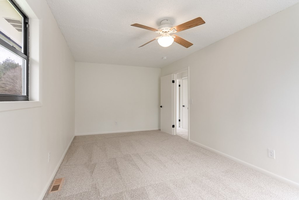 284 Smokeford Road Property Photo 86