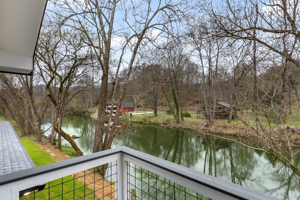 284 Smokeford Road Property Photo 91