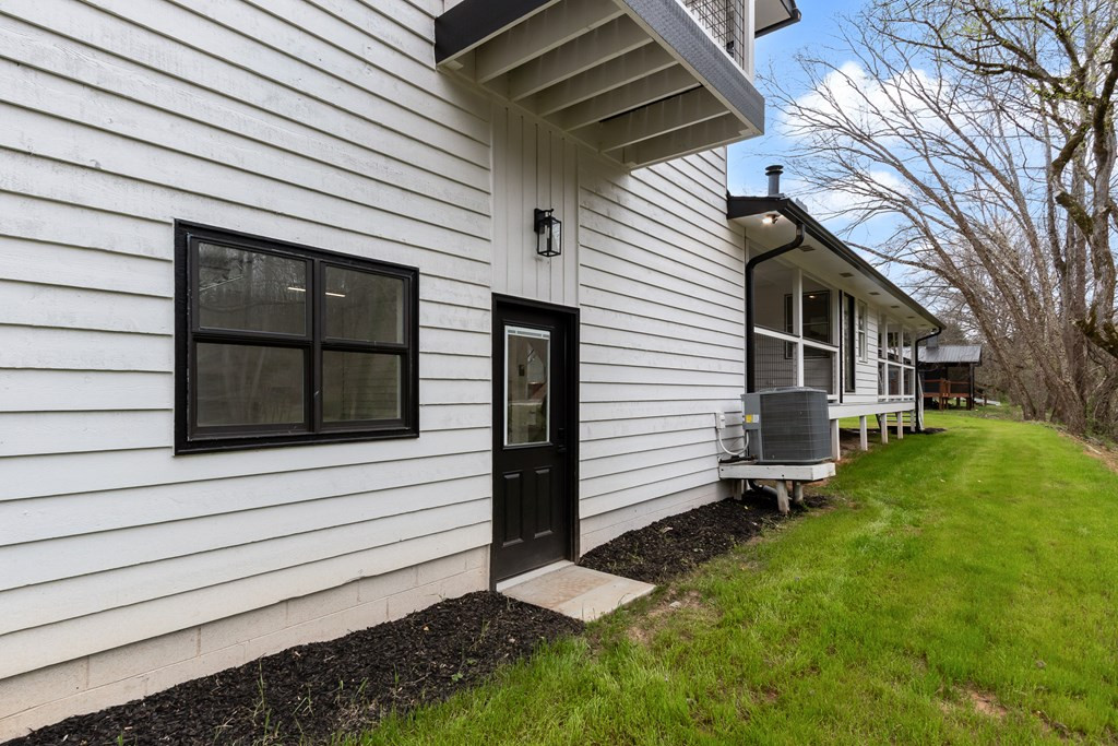 284 Smokeford Road Property Photo 104