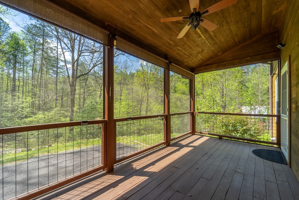 138 Hubbell Lane Property Photo 8
