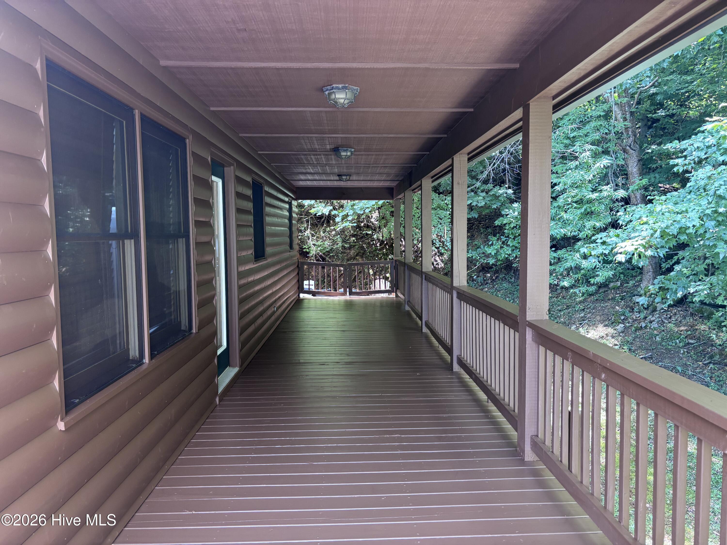 380 Buck Ridge Drive Property Photo 8