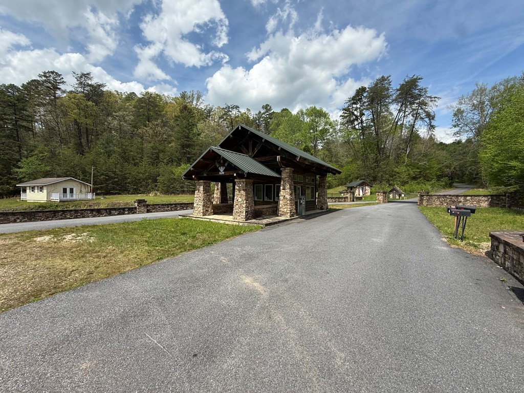 2401 E Us 64 Alt Property Photo 3