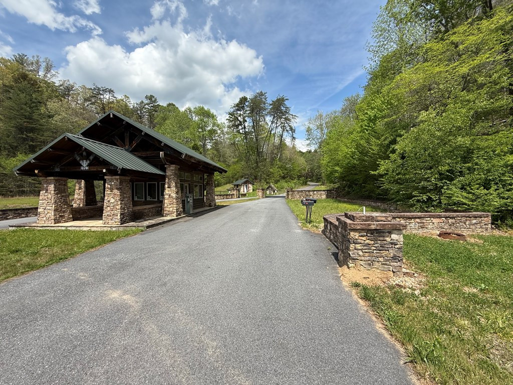 2401 E Us 64 Alt Property Photo 5