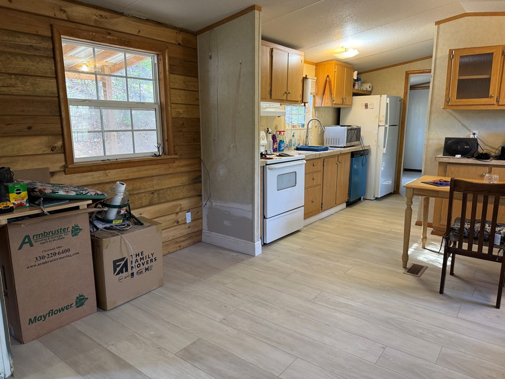 108 Sue Lane Property Photo 3