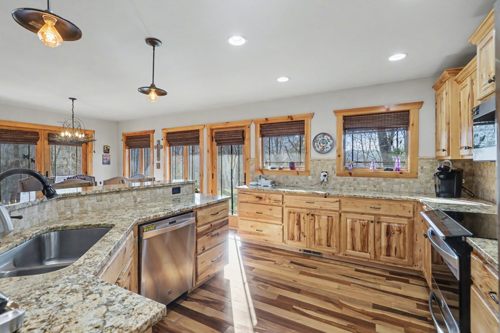 4760 Anderson Road Property Photo 11