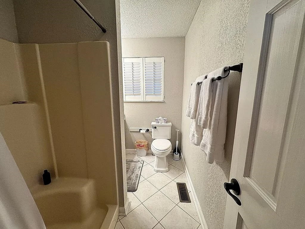7 Lakeview Drive Property Photo 16