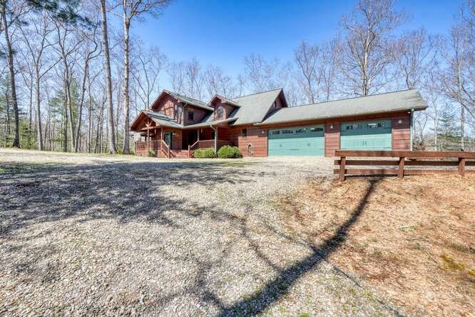 125 Ford Lane Property Photo 3