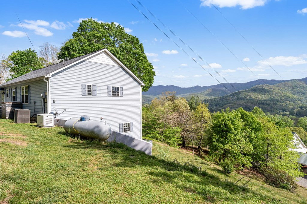 619 Pounding Mill Loop Property Photo 18
