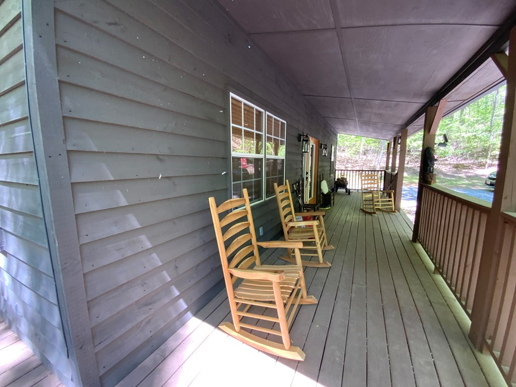 433 Damon's Trail Property Photo 4