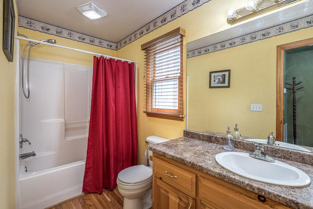 115 New Castle Road Property Photo 13