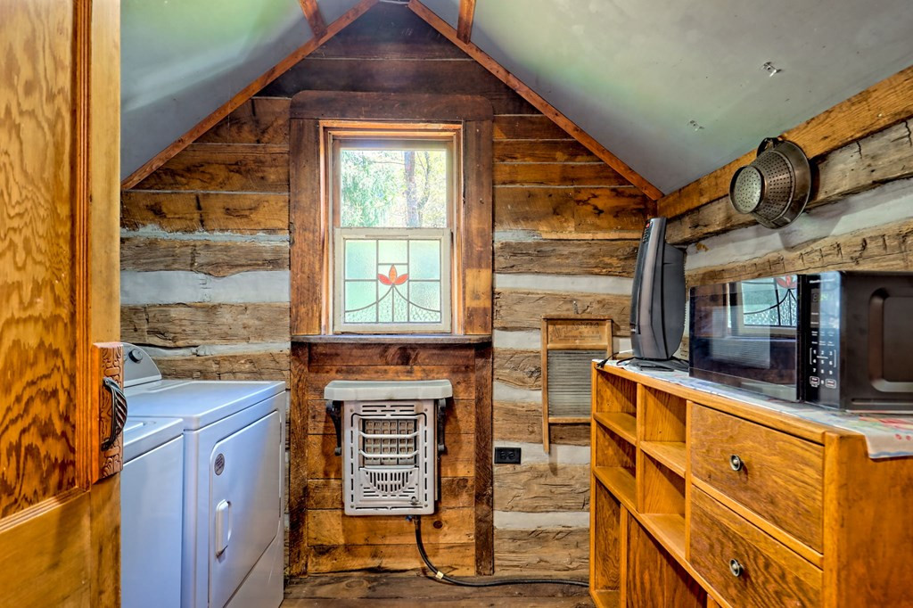 1064 Muskrat Creek Road Property Photo 18