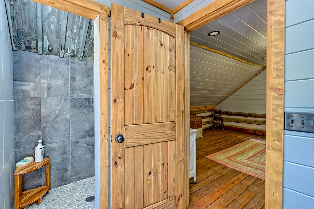 1064 Muskrat Creek Road Property Photo 34