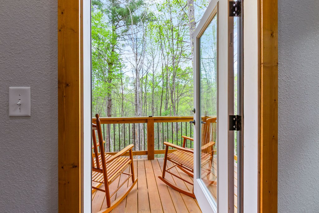 73 Oak Branch Drive Property Photo 24