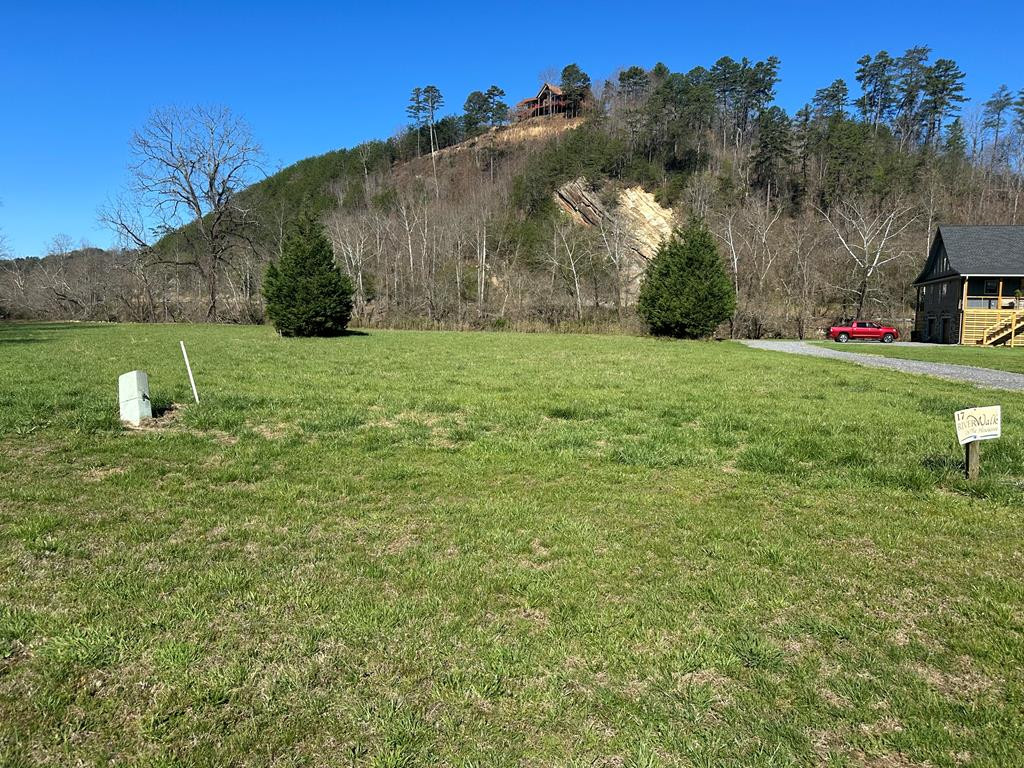 Lot 17 17 Harshaw Farm Drive Property Photo 3