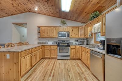 694 Hilltop Road Property Photo 8