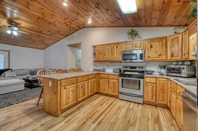 694 Hilltop Road Property Photo 9