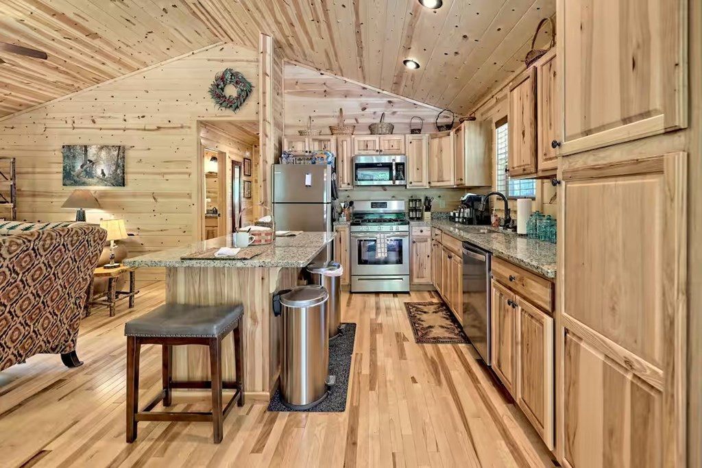 29 Carrolls Ridge Property Photo 14