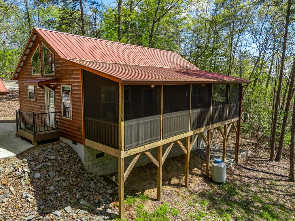 194 Woodcrest Drive Property Photo 1