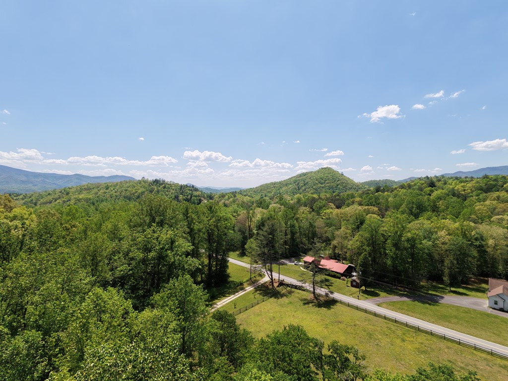 136 Gibson Road Property Photo 4