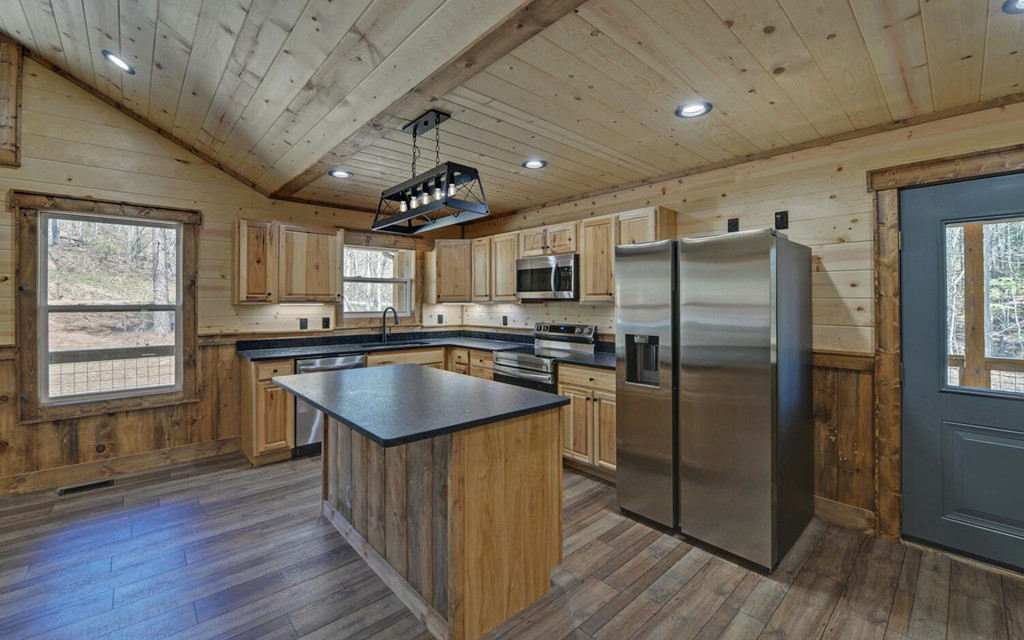 313 Burger Road Property Photo 3